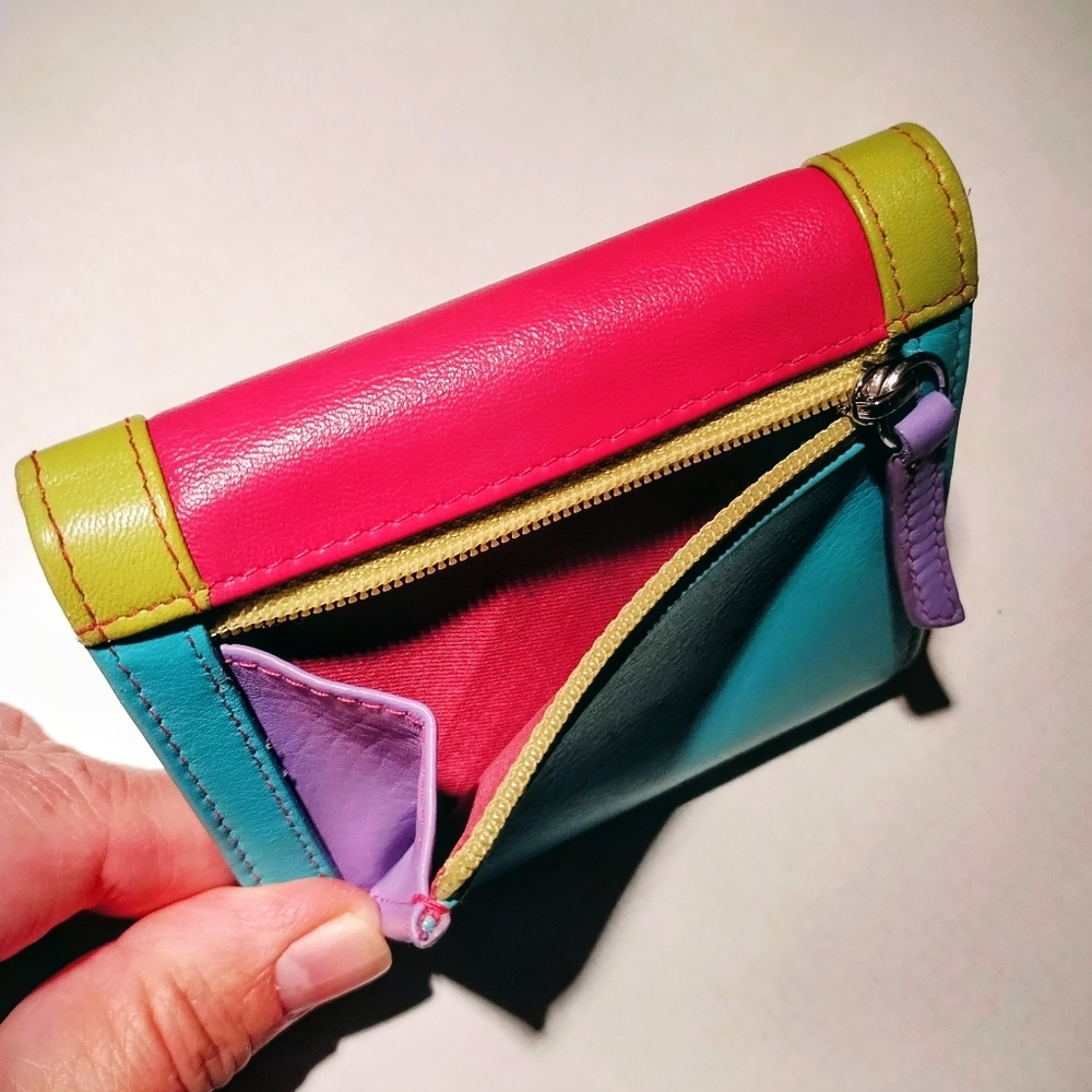 👝 Ili New York Wallet - Picture 4 of 9